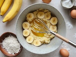 U9382867563 A Mixing Bowl Filled With Mashed Bananas Sugar Eg 2d900b9f 7567 4359 9f5f 68158b6c099c 2